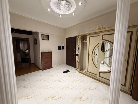 3 otaqlı yeni tikili - 28 May m. - 137 m²