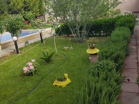 4 otaqlı həyət evi/bağ evi - Novxanı q. - 195 m²