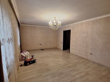 4 otaqlı köhnə tikili - Biləcəri q. - 111 m²