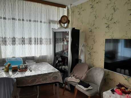 4 otaqlı köhnə tikili - Şah İsmayıl Xətai m. - 106 m²
