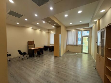 2 otaqlı ofis - Elmlər Akademiyası m. - 90 m²