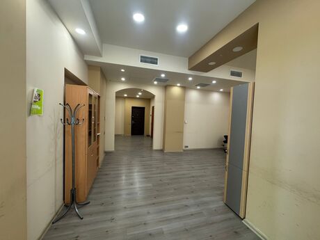 2 otaqlı ofis - Elmlər Akademiyası m. - 90 m²