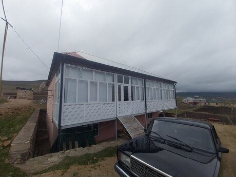 4 otaqlı həyət evi/bağ evi - Gədəbəy - 120 m²