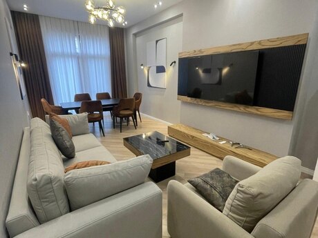 Kirayə 2 otaqlı mənzil, 120 m², İzmir Residence: 2 000 ₼/ay 4