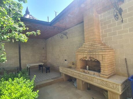 8 otaqlı həyət evi/bağ evi - Səbail r. - 380 m²