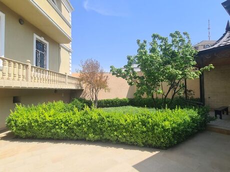 8 otaqlı həyət evi/bağ evi - Səbail r. - 380 m²