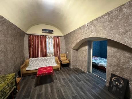 2 otaqlı köhnə tikili - Sahil m. - 50 m²