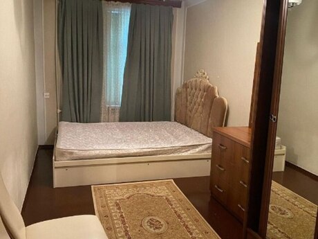 2 otaqlı köhnə tikili - İnşaatçılar m. - 50 m²