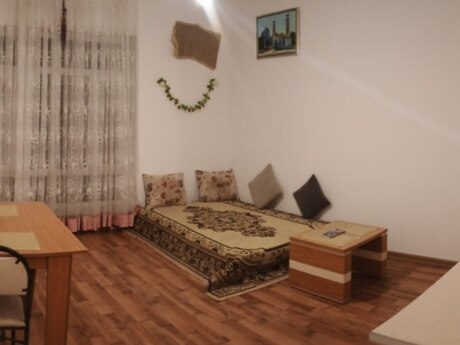 Elan №6073132 - Bakı, Badamdar q., 2 otaqlı, 45 m², 1/3 mərtəbə