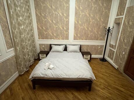 4 otaqlı köhnə tikili - Sahil m. - 110 m²