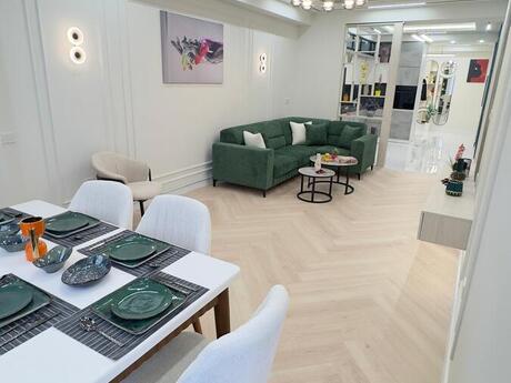 Elan №6073192 - Bakı, 8 Noyabr m., 3 otaqlı, 90.3 m², 12/18 mərtəbə