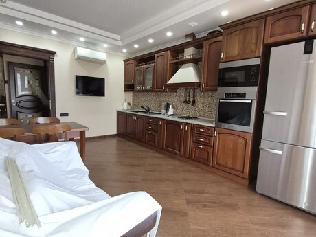 7 otaqlı yeni tikili - Nərimanov r. - 240 m²