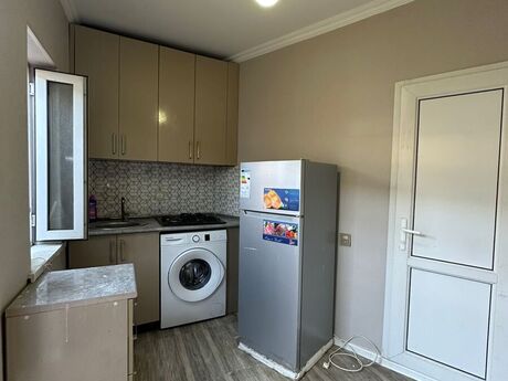 1 otaqlı həyət evi/bağ evi - Binəqədi q. - 40 m²