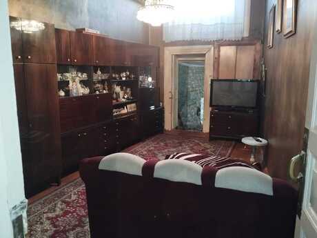 4 otaqlı köhnə tikili - İçəri Şəhər m. - 117 m²