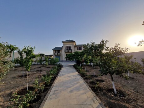 5 otaqlı həyət evi/bağ evi - Maştağa q. - 350 m²