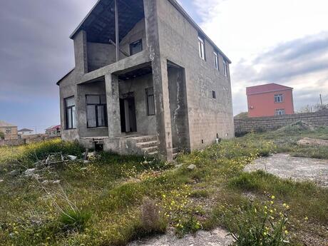 5 otaqlı həyət evi/bağ evi - Binə q. - 200 m²