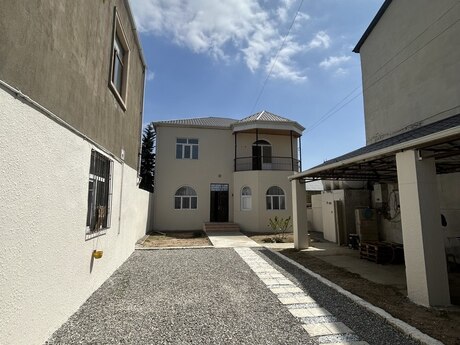 6 otaqlı həyət evi/bağ evi - Mərdəkan q. - 210 m²
