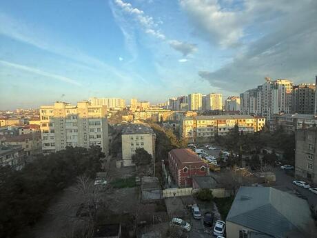 4 otaqlı köhnə tikili - Qara Qarayev m. - 100 m²