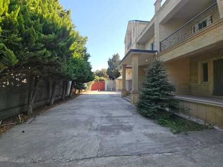 6 otaqlı həyət evi/bağ evi - Buzovna q. - 600 m²