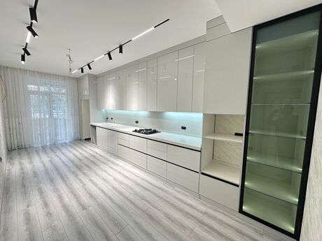 Elan №6073338 - Bakı, Xalqlar Dostluğu m., 3 otaqlı, 131 m², 2/17 mərtəbə