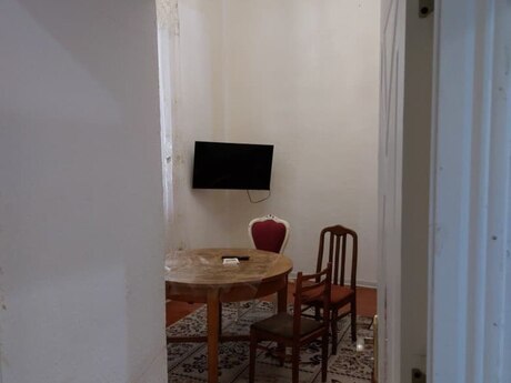 2 otaqlı köhnə tikili - Nizami m. - 45 m²