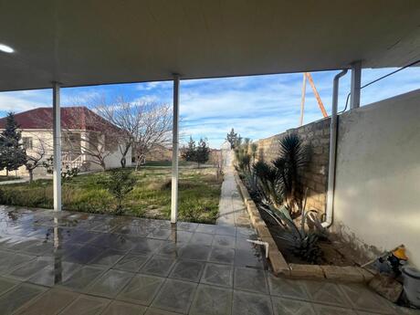 3 otaqlı həyət evi/bağ evi - Novxanı q. - 90 m²