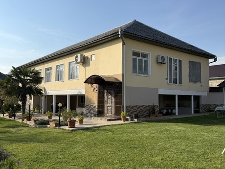 4 otaqlı həyət evi/bağ evi - İsmayıllı - 195 m²