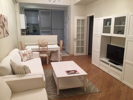 2 otaqlı köhnə tikili - İçəri Şəhər m. - 70 m²