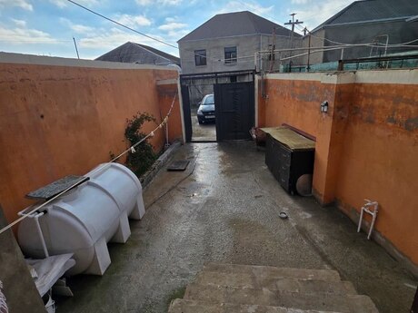 2 otaqlı həyət evi/bağ evi - Binə q. - 60 m²