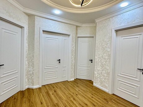 3 otaqlı yeni tikili - 8-ci mikrorayon q. - 105 m²