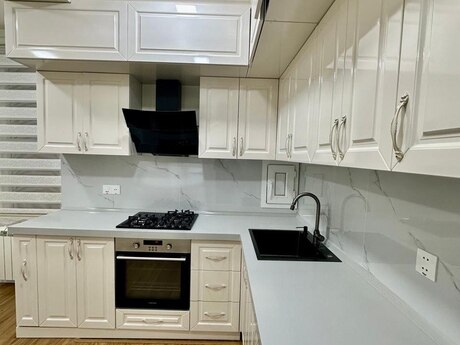 Elan №6073502 - Bakı, 8-ci mikrorayon q., 3 otaqlı, 105 m², 9/18 mərtəbə