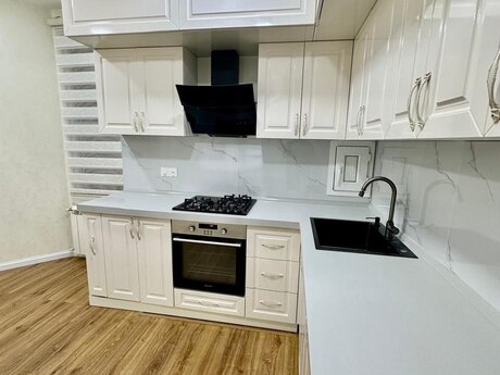 3 otaqlı yeni tikili - 8-ci mikrorayon q. - 105 m²