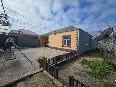 3 otaqlı həyət evi/bağ evi - Binə q. - 100 m²