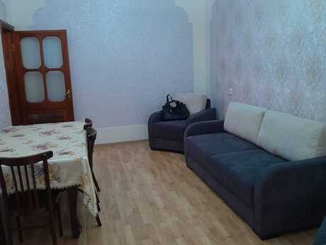 3 otaqlı köhnə tikili - Azadlıq Prospekti m. - 80 m²