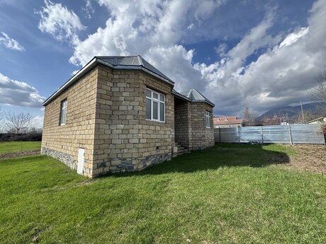 4 otaqlı həyət evi/bağ evi - Qəbələ - 144 m²