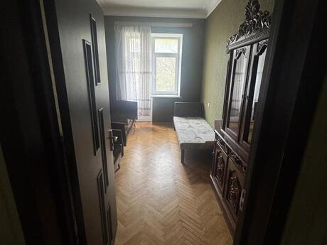 2 otaqlı köhnə tikili - Elmlər Akademiyası m. - 68 m²