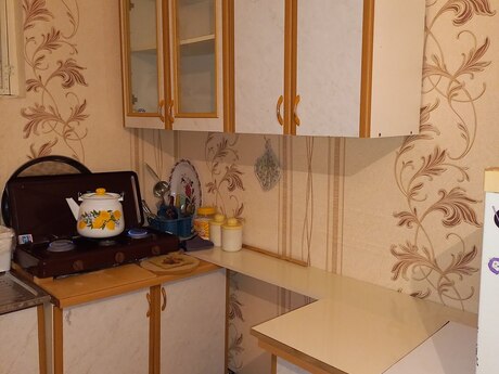 1 otaqlı həyət evi/bağ evi - 7-ci mikrorayon q. - 20 m²