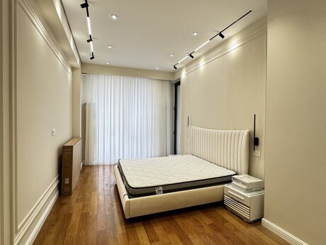 3 otaqlı yeni tikili - 28 May m. - 100 m²