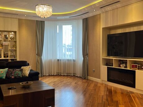 4 otaqlı yeni tikili - Nəsimi r. - 214 m²