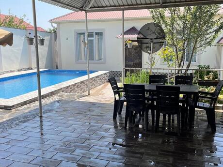 4 otaqlı həyət evi/bağ evi - Qəbələ - 130 m²
