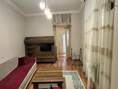 Объявление №6065652 - Баку, м. Ичеришехер, 2-комн., 40 м², 1/3 этаж
