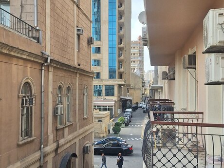 1 otaqlı köhnə tikili - Sahil m. - 40 m²