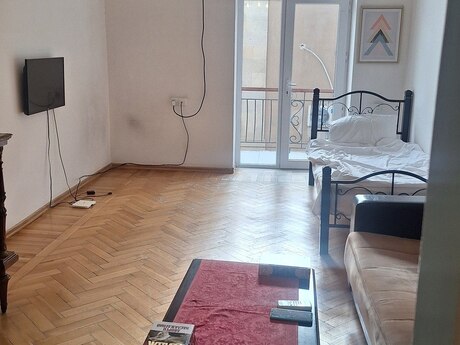 1 otaqlı köhnə tikili - Sahil m. - 40 m²