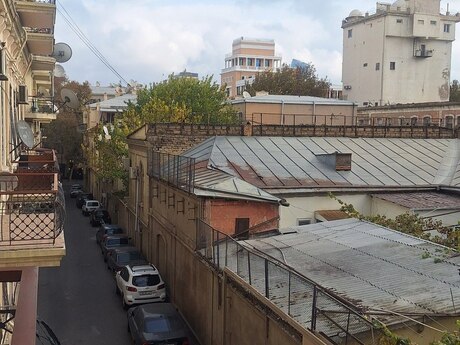 1 otaqlı köhnə tikili - Sahil m. - 40 m²