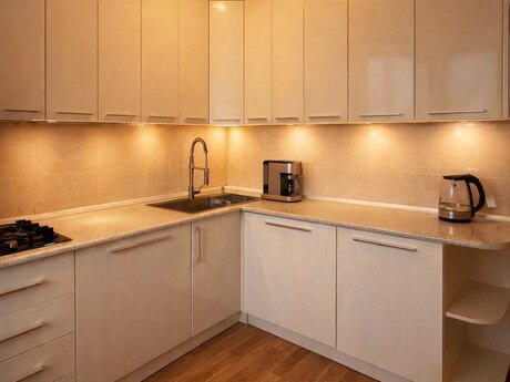 3 otaqlı köhnə tikili - Neftçilər m. - 97 m²
