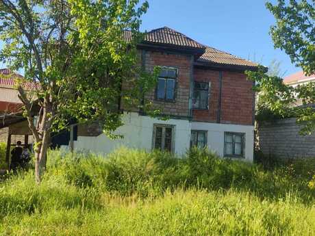 5 otaqlı həyət evi/bağ evi - İmişli - 200 m²