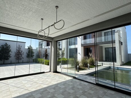 4 otaqlı həyət evi/bağ evi - Şüvəlan q. - 240 m²