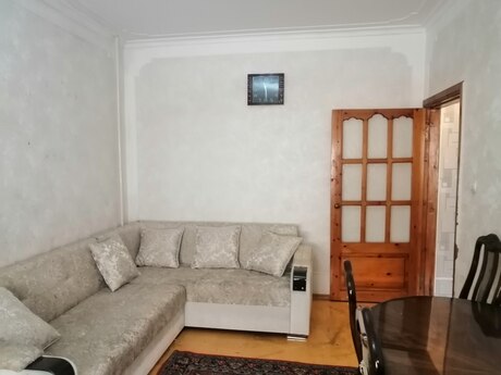 2 otaqlı köhnə tikili - Yeni Günəşli q. - 40 m²