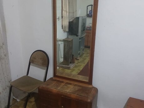 1 otaqlı həyət evi/bağ evi - Elmlər Akademiyası m. - 25 m²