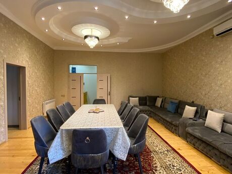 6 otaqlı həyət evi/bağ evi - İnşaatçılar m. - 250 m²